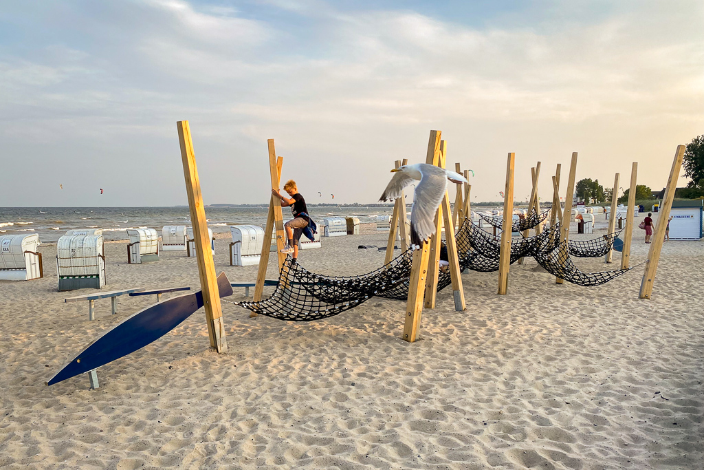 Kletternetze Spielplatz Ostsee Seebrücke