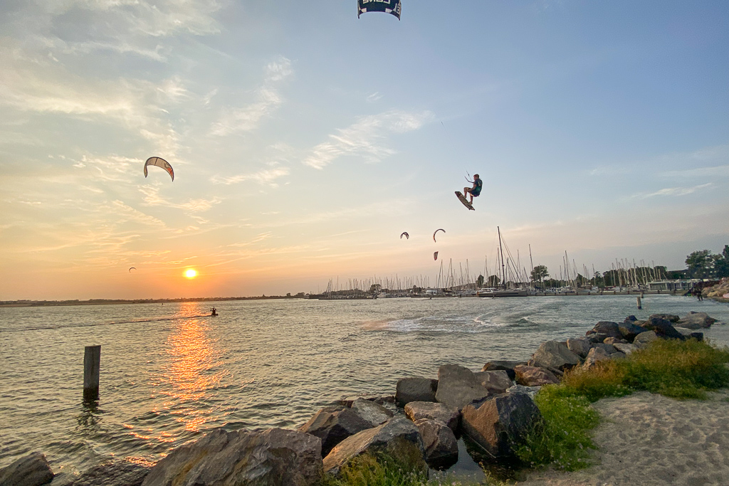 Wassersport Kiten Ostsee Windsurfen